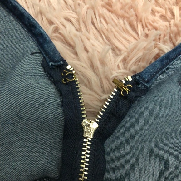 Bebe Dress Denim Sleeveless Mini Size 10 Blue Cutout V-Back - Picture 13 of 15